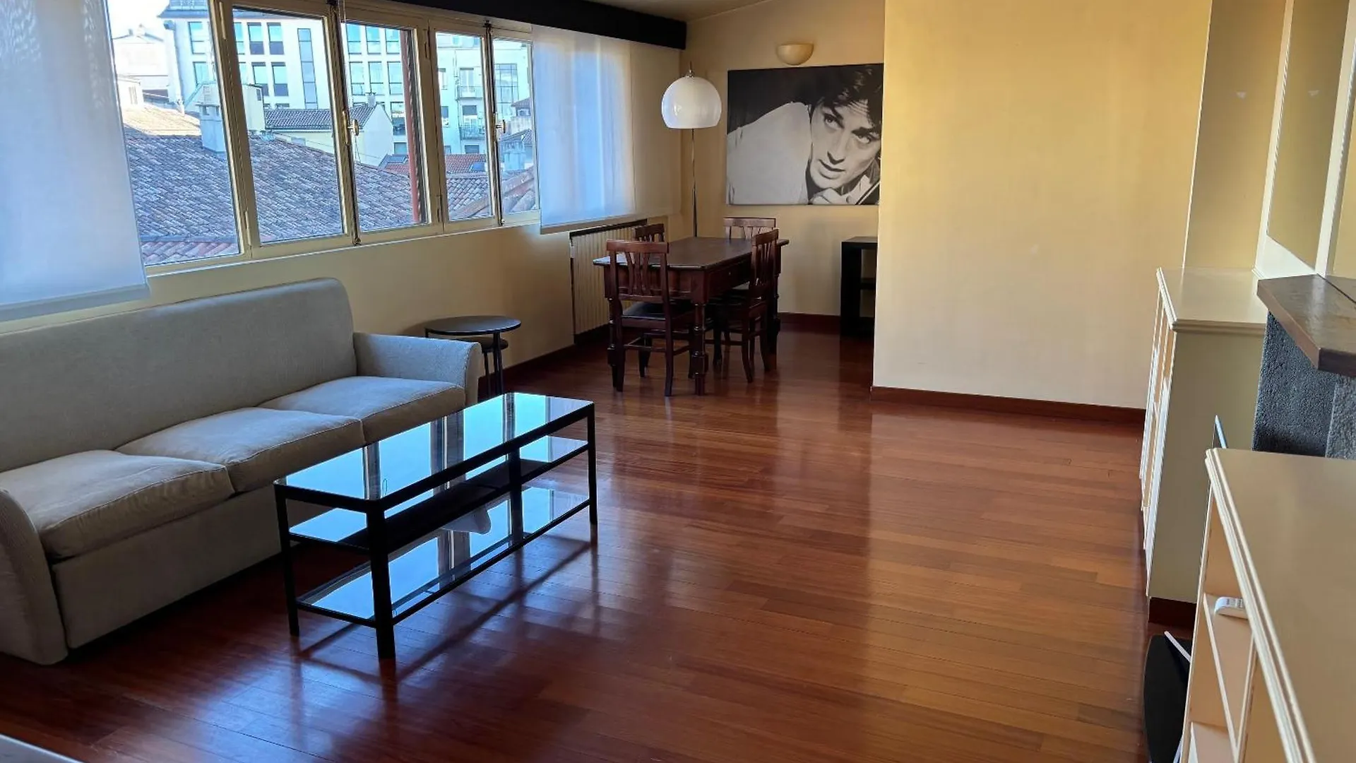 Penthouse In Fashion District Of Milan, Close To Montenapoleone, Duomo, Scala