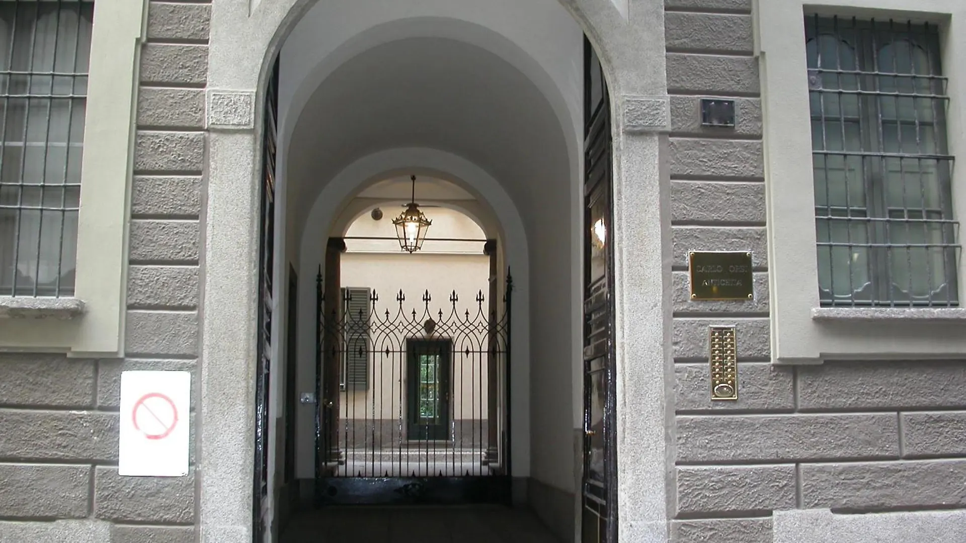 Appartamento Penthouse In Fashion District Of Milan, Close To Montenapoleone, Duomo, Scala